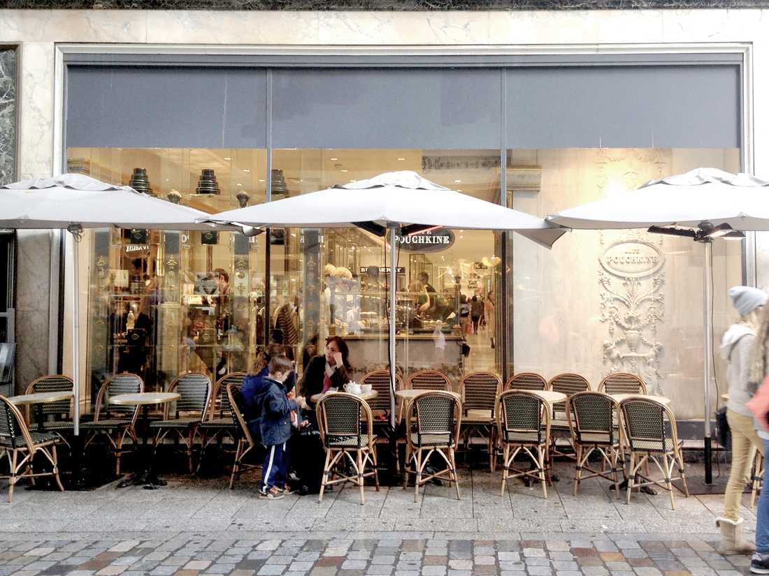 Aménagement d'un café par un architecte spécialiste de l'architecture commerciale à Nantes